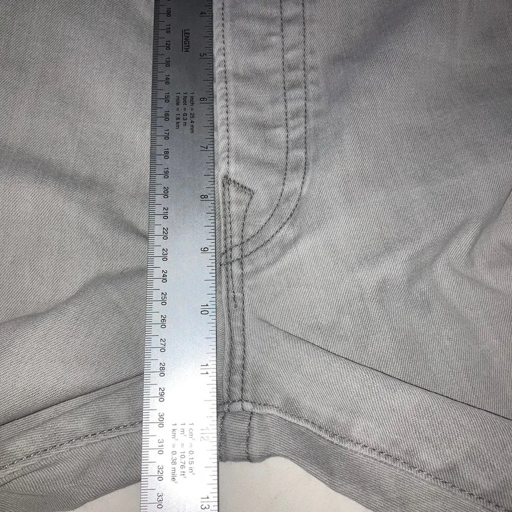 True Religion Jeans Mens 44x32 Rocco Relaxed Skinny Streetwear USA Pale Grey